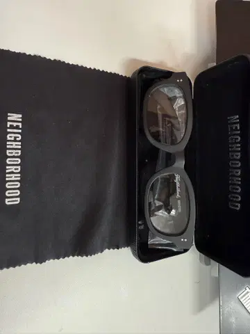Neighborhood Effector 블랙 안경