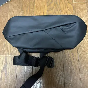FARIE 기능 강화 모델 블랙 지퍼 세이퍼스 SAFASS 바디백