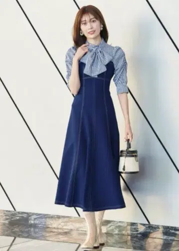 and couture 앙데팡당 요크 절개 보타이 원피스