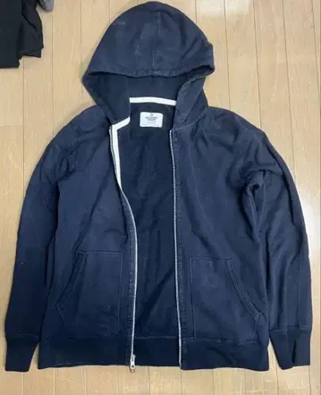 REIGNING CHAMP 네이비 후드티 M 사이즈