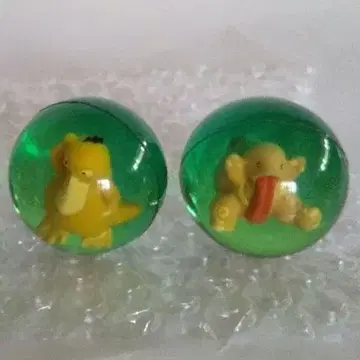 포켓몬 슈퍼볼 컬렉션. 레트로 상품입니다.