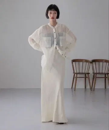 로리즈팜 스트레치 새틴 스커트