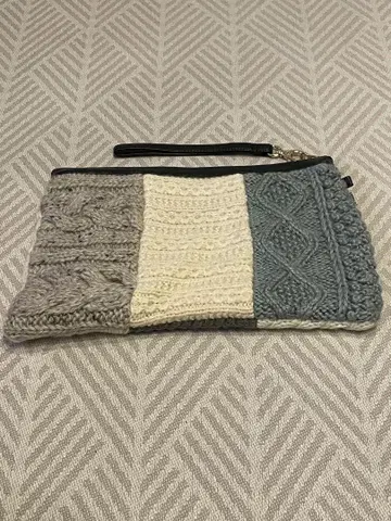 UCTILE FABRICS 파우치 클러치 백 울 가죽