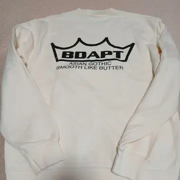 BDAPT 아시안 고딕 스웨트 셔츠