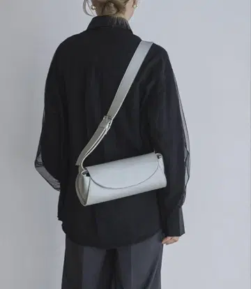 인조 가죽 라운드 숄더백