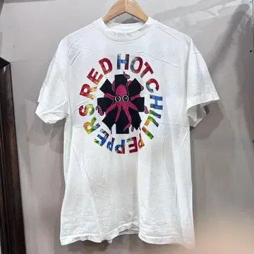 [352] L ONEITA RED HOT CHILI PEPPERS 티셔츠