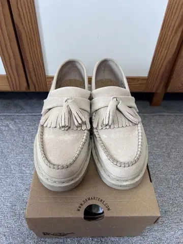 Dr. Martens ADRIAN MONO (썸머 스웨이드)