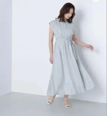 미사용 새상품 인기 섀도우 스트라이프 플레어 원피스 PS