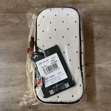 아티산 앤 아티스트 파우치
