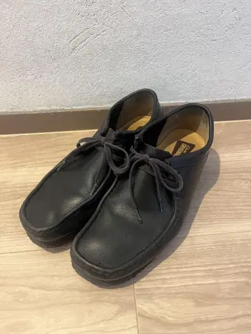 클락스 왈라비 가죽 블랙 25cm