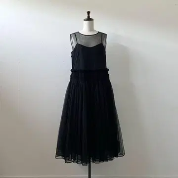 Chika Kisada 치카키사다 비대칭 튤 소재 원피스