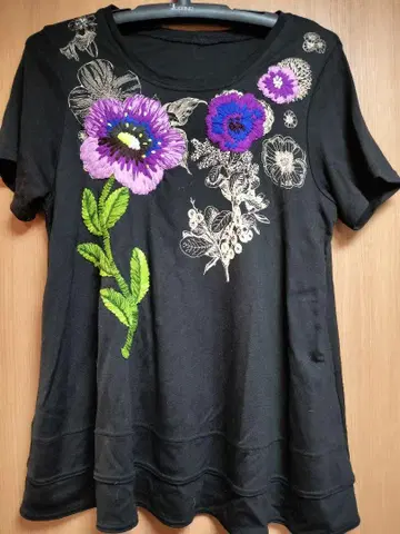 토쿠코프리미에볼 꽃무늬 럭셔리 자수 반팔 티셔츠