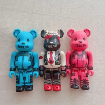 안나수이 베어브릭 3체