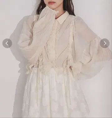 메리 제니 시어 드로스트 숏 블라우스 크림