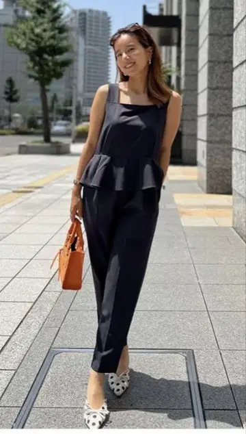 센트루니 페플럼 프릴 올인원