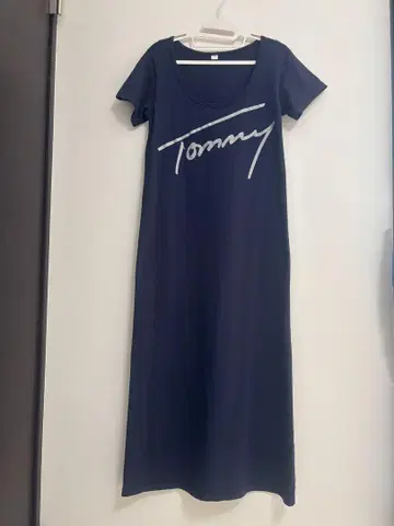 Tommy 로고 프린트 반팔 롱 원피스 네이비 M
