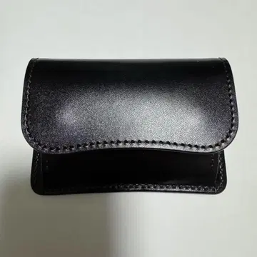 WILDSWANS SADDLE PULL UP / TONGUE (블랙)