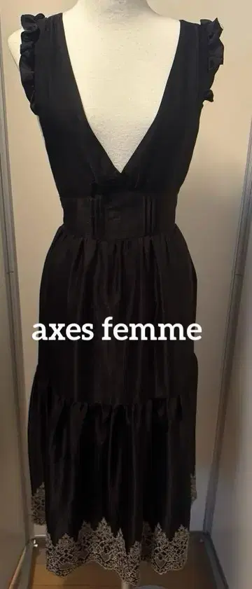 axes femme 프릴 블랙 미디 드레스 엑시즈팜