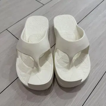 Racbaki 화이트 샌들 L 사이즈
