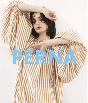 PERNA 스트라이프 롱 슬리브 개더 원피스