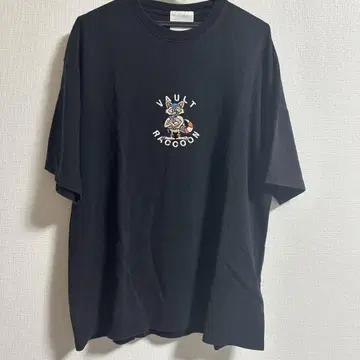 vaultroom VAULT RACCOON TEE