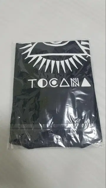 TOCANA 그래픽 프린트 블랙 새상품 유니섹스 완판템