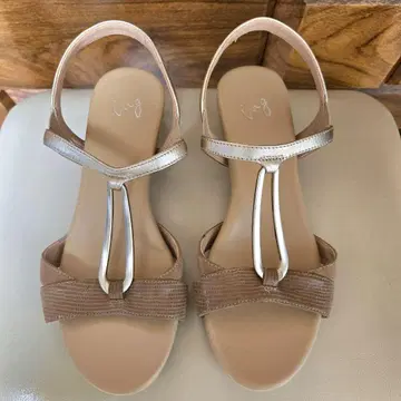 ing 메탈 모티브 웨지솔 샌들 25.0cm
