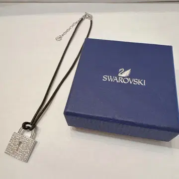스와로브스키 스와로브스키 자물쇠 펜던트 목걸이