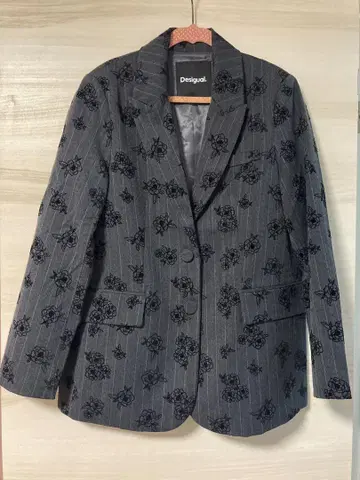 Desigual 꽃무늬 테일러드 자켓 그레이