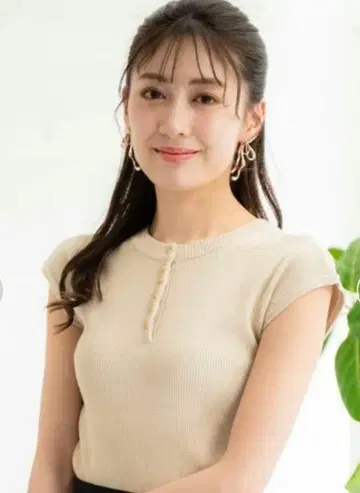 Noela 하이넥 2WAY 슬리브리스 니트