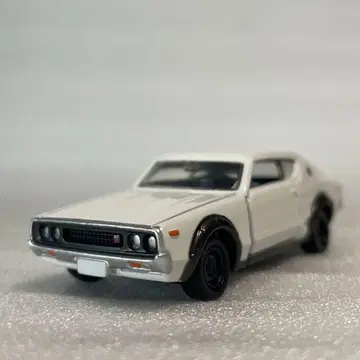 토미카 프리미엄 닛산 스카이라인 2000 GT-R(KPGC110) 켄메리