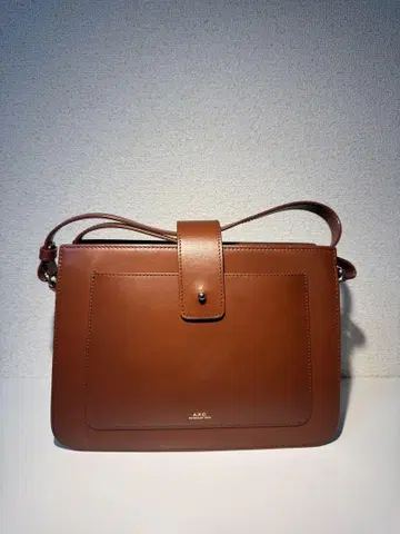 아페쎄 A.P.C 브라운 가죽 숄더백