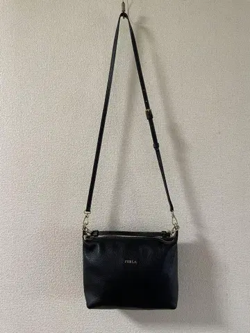 FURLA 블랙 숄더백