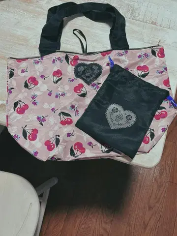 안나수이 토트백