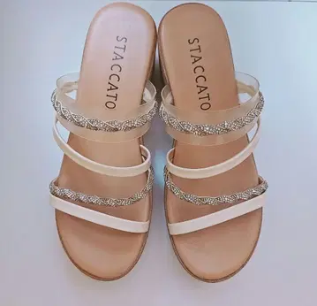 STACCATO 비쥬 장식 샌들 화이트 뮬 23cm