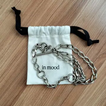 in mood 체인 목걸이