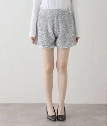 U by SPICK&SPAN 필름 라메 반짝이 숏 팬츠