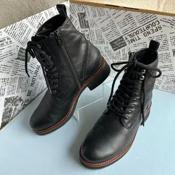 새상품급 가죽 숏부츠 사이드 지퍼 블랙 검정 22.5cm
