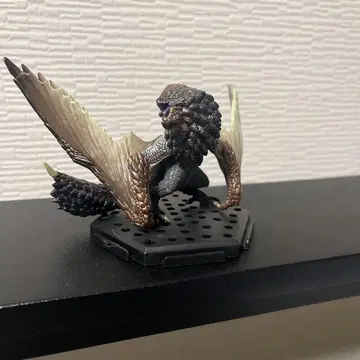 몬헌 바젤기우스 피규어