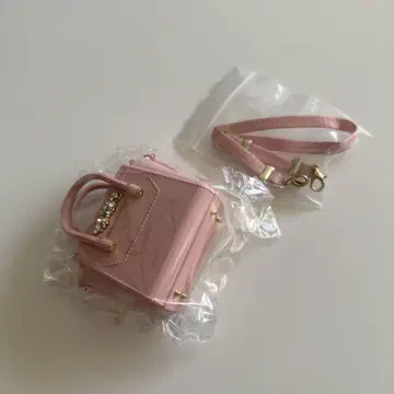 질스튜어트 미니 비쥬 로얄 토트 키링 핑크