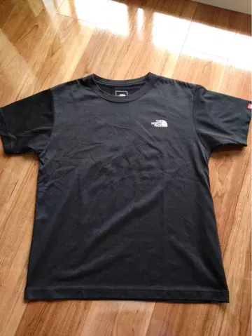 THE NORTH FACE 블랙 티셔츠 사이즈 M