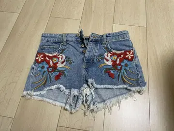 자수 데님 숏 팬츠