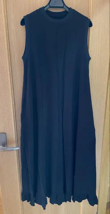 SHINZONE FRILL HEM DRESS