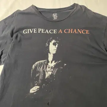 John Lennon 티 L Black