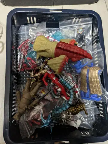 초동 울트라맨 피규어