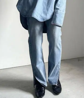 아메리 슬림 스트레이트 데님 팬츠