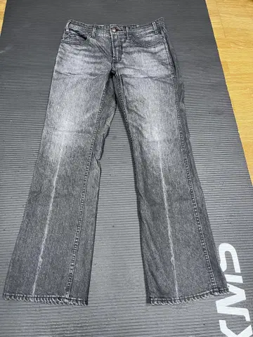 YANUK 플레어 블랙 데님 31인치