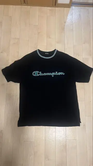 Champion 블랙 티셔츠 L 사이즈