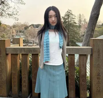 hannah 착용 색상 차이 everwarm 머플러