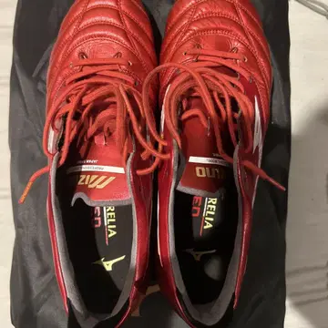Mizuno Morelia Neo 레드 스파이크